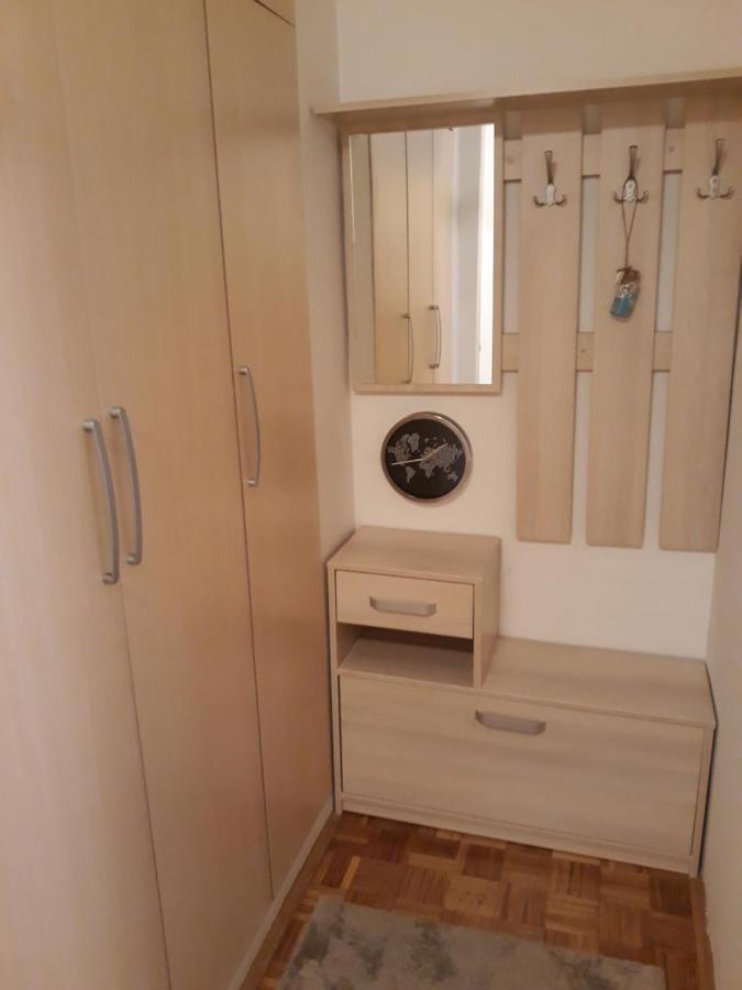 Ferienwohnung Stan Banjica Belgrad Exterior foto