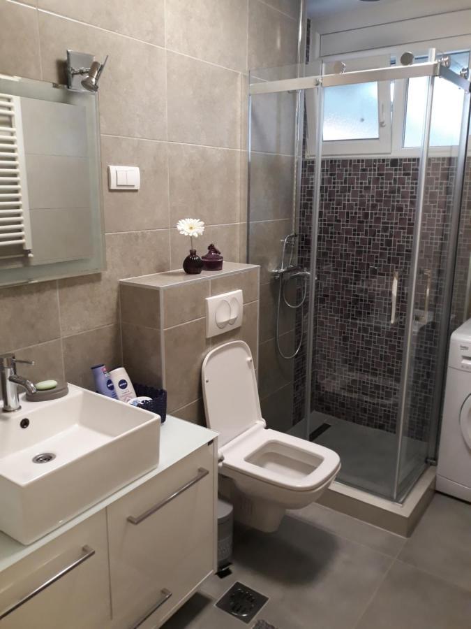 Ferienwohnung Stan Banjica Belgrad Exterior foto