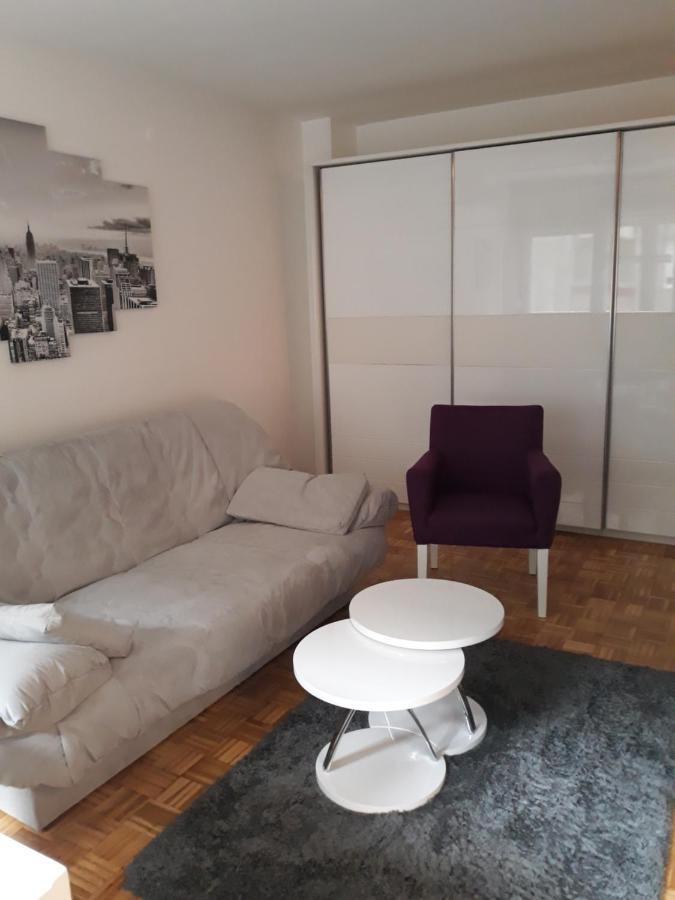 Ferienwohnung Stan Banjica Belgrad Exterior foto
